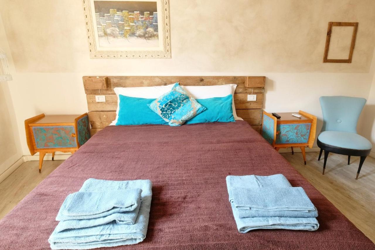 La Boheme Suite With Ac And Wifi Lucca Luaran gambar